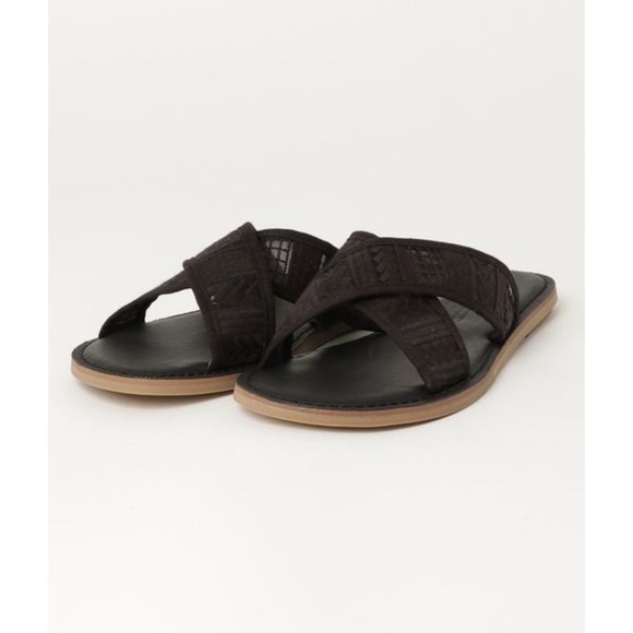 Women’s Toms Black Arrow Embroidery Mesh Sandals 9 US! - Picture 1 of 7